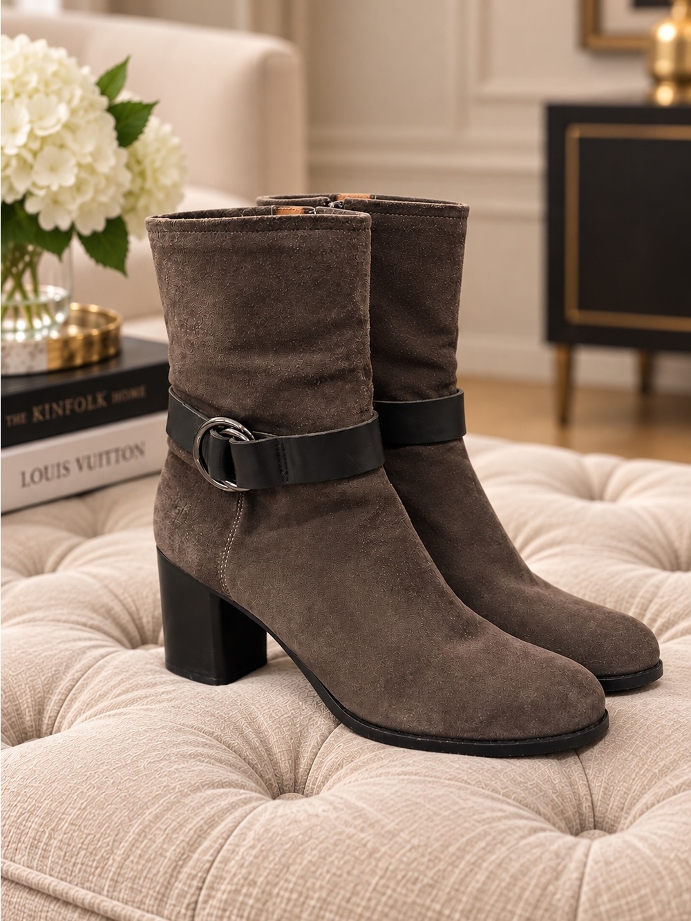 Frye Addie Harness Booties Sz 9.5 B Gray Suede Western Cowgirl Black Buckle
